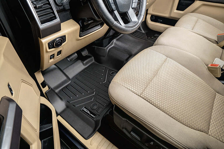 Tapetes SmartCoverage™ a medida para Ford F-150 SuperCrew Cab 2015-2025 con asiento corrido en la primera fila y sin almacenamiento debajo del asiento en la segunda fila.