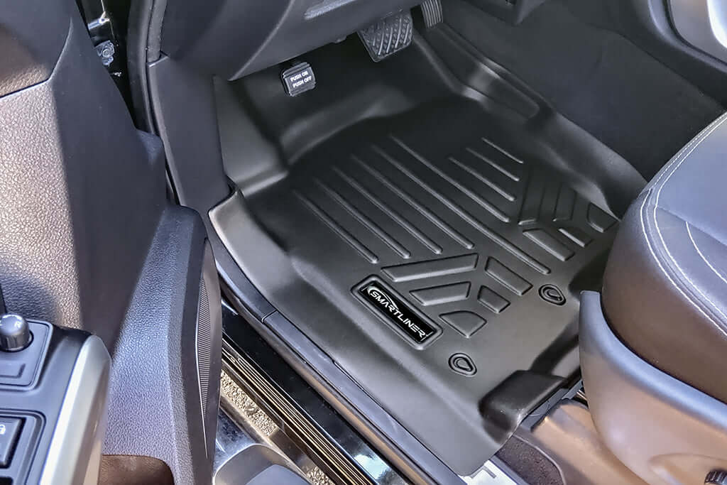 Tapetes SMARTLINER a medida para RAM 1500 Cabina Regular 2019-2024 con asiento corrido en la primera fila y sin cobertura sobre el túnel central.