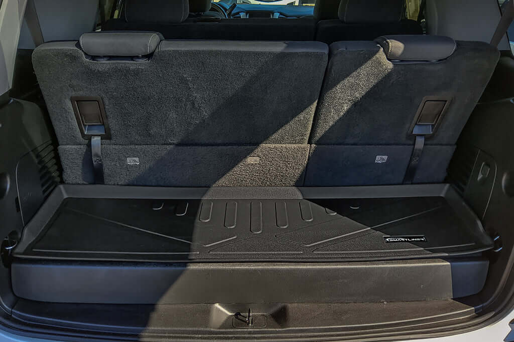 SMARTLINER Floor Mats 3 Rows and Cargo Liner Behind 2nd Row Set Black 2015 - 2020 Tahoe / Yukon (2nd Row Bench)s
