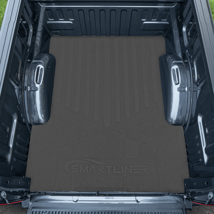 Tapetes SMARTLINER a medida para la segunda fila de asientos tipo banca de la Ford F-150 Lightning (modelos 2022-2025) sin compartimento de almacenamiento bajo el asiento.