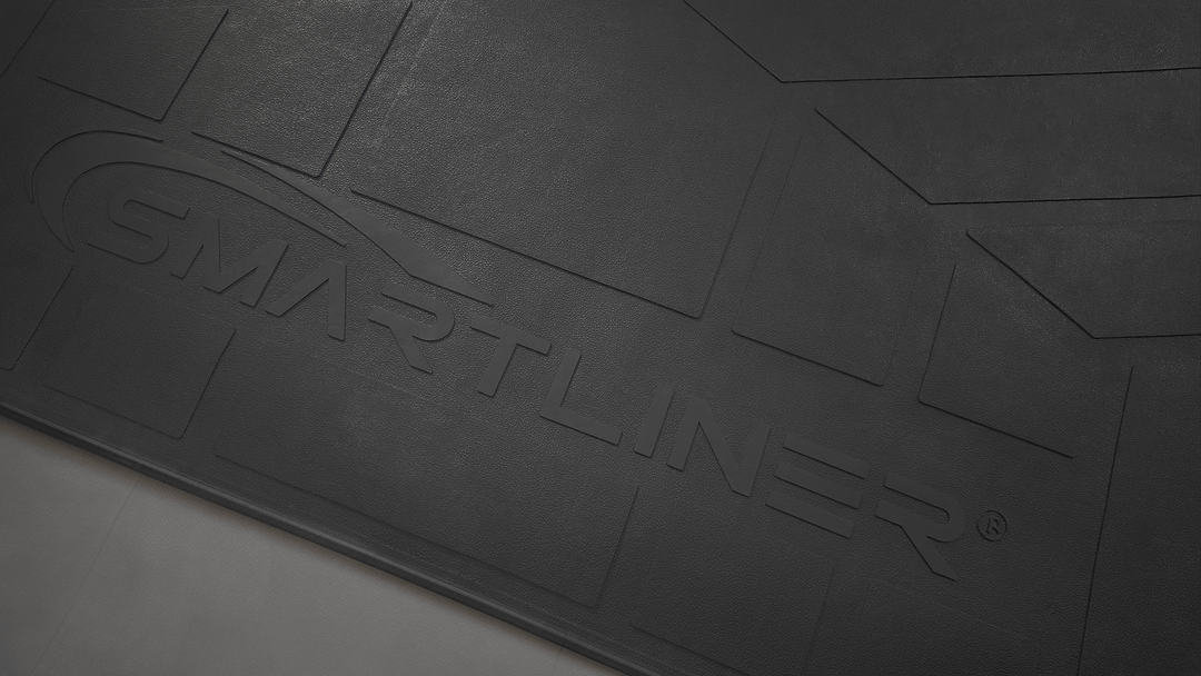 Tapetes SmartCoverage™ a medida para Ford F-150 Lightning 2022-2025 con asientos individuales en la primera fila y almacenamiento bajo el asiento de la segunda fila (fabricado por el fabricante).