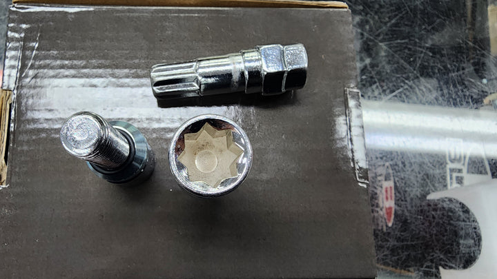SPDZ1 Wobble Bolts